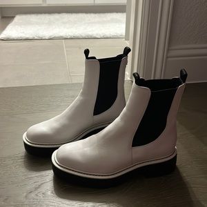 Sam Edelman Laguna Chelsea Boot